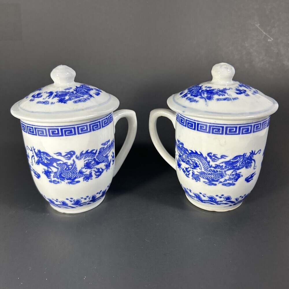 Vintage Chinese Jingdezhen Zhi Blue & White Dragon Lidded Porcelain Mug
